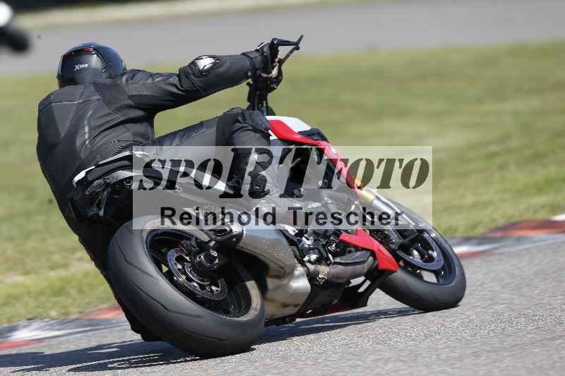 /44 09.08.2025 Plüss Moto Sport ADR/Einsteiger/42
